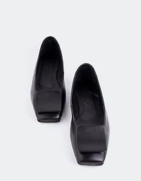 Prianca Black Leather