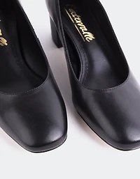 Raynan Black Leather