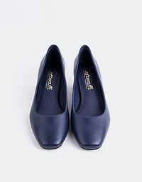 Raynan Navy Leather