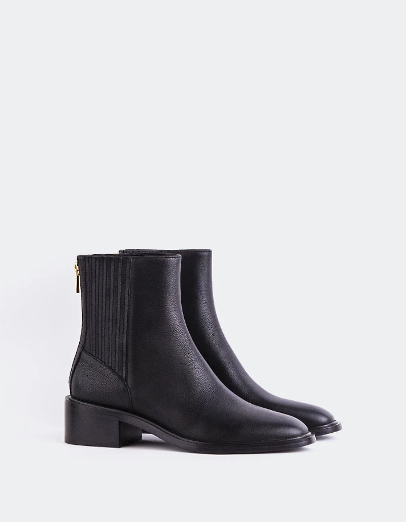 Remie Black Leather