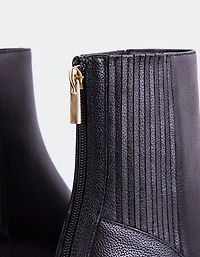 Remie Black Leather