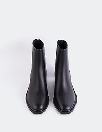 Remie Black Leather