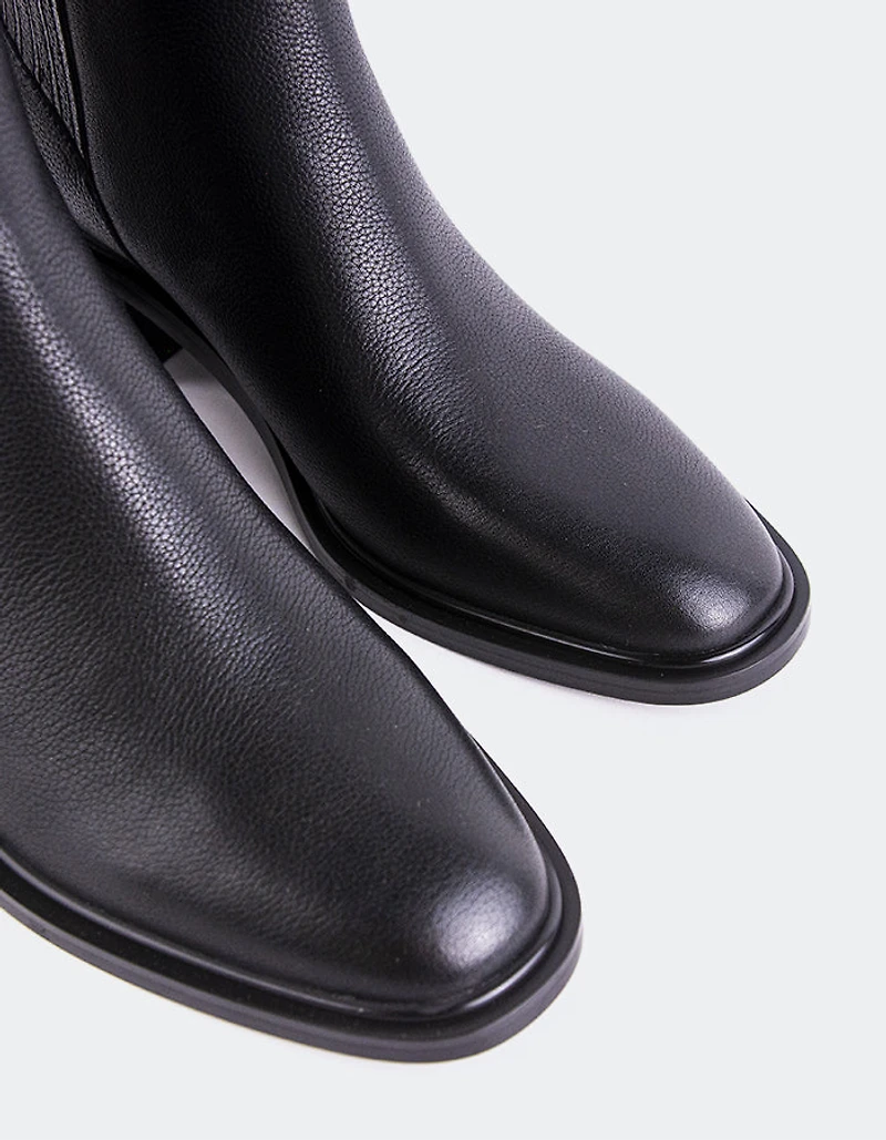 Remie Black Leather