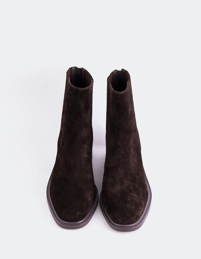 Remie Brown Suede