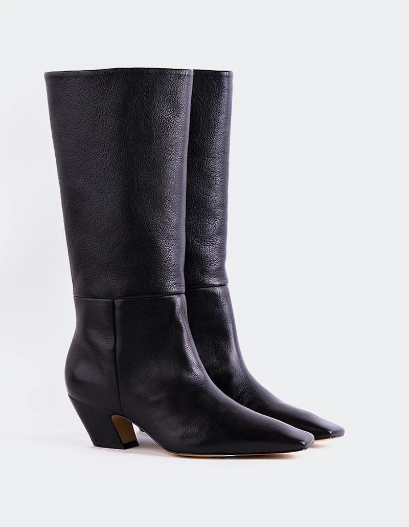 Renesme Black Leather