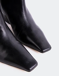 Renesme Black Leather