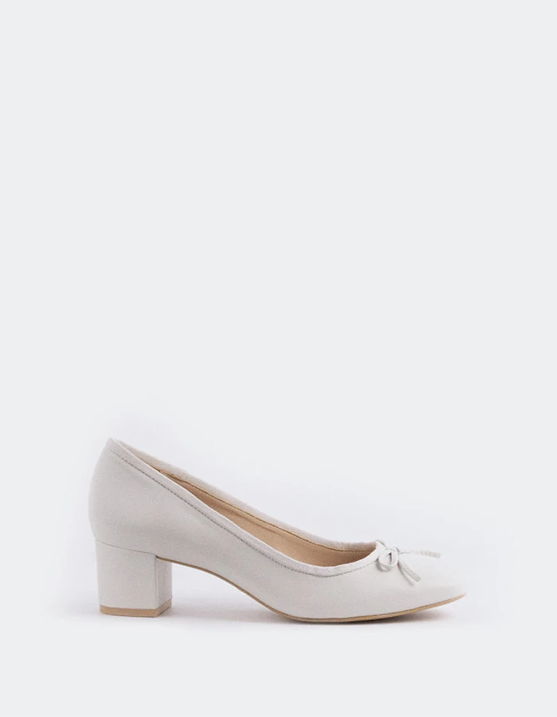 Ruslan White Leather