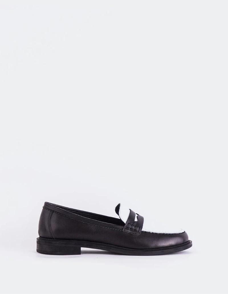 Safiya White/Black Leather