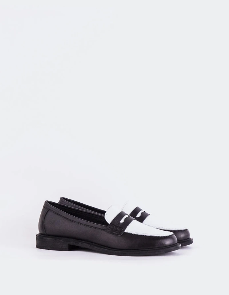 Safiya White/Black Leather