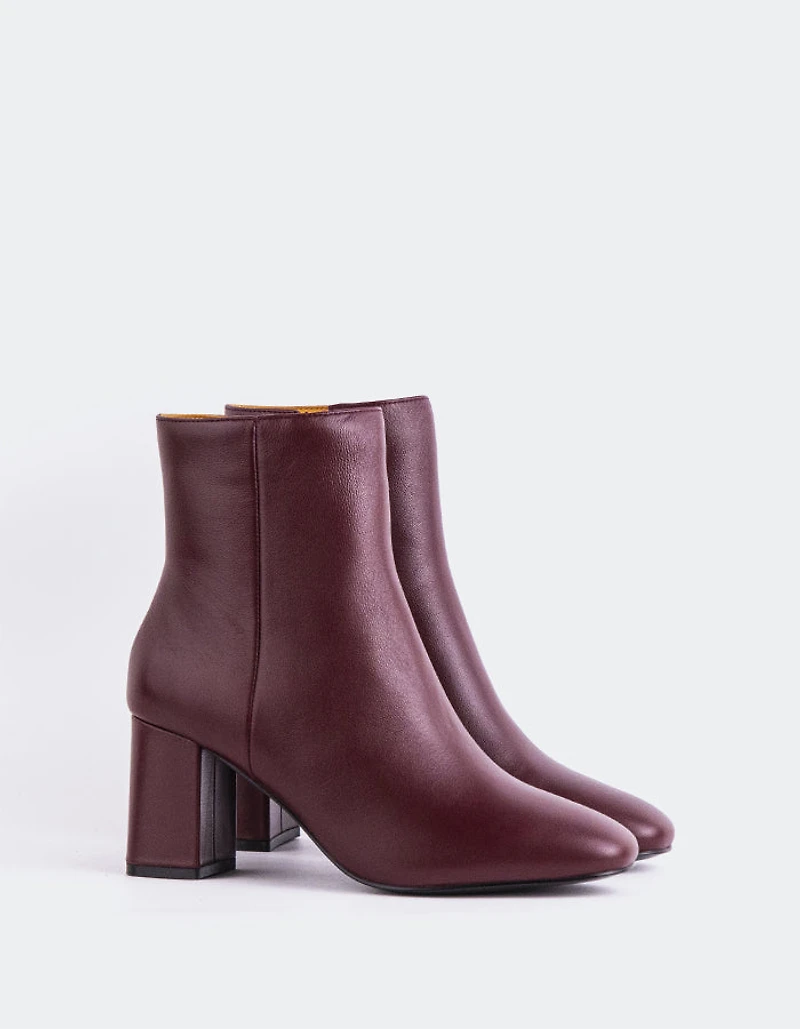 Sarchi Burgundy Leather