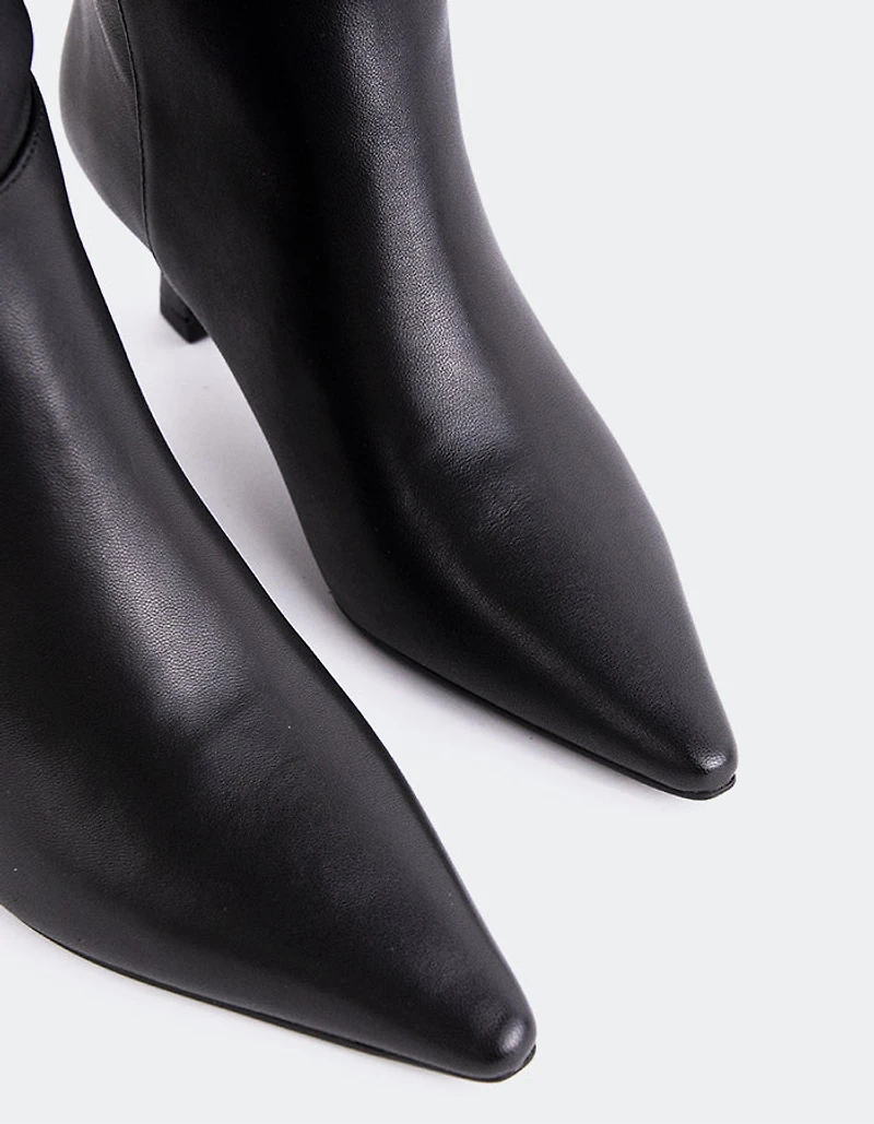 Sorene Black Leather
