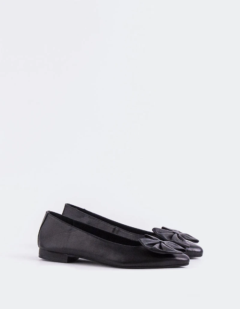 Ulwin Black Leather