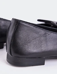 Ulwin Black Leather