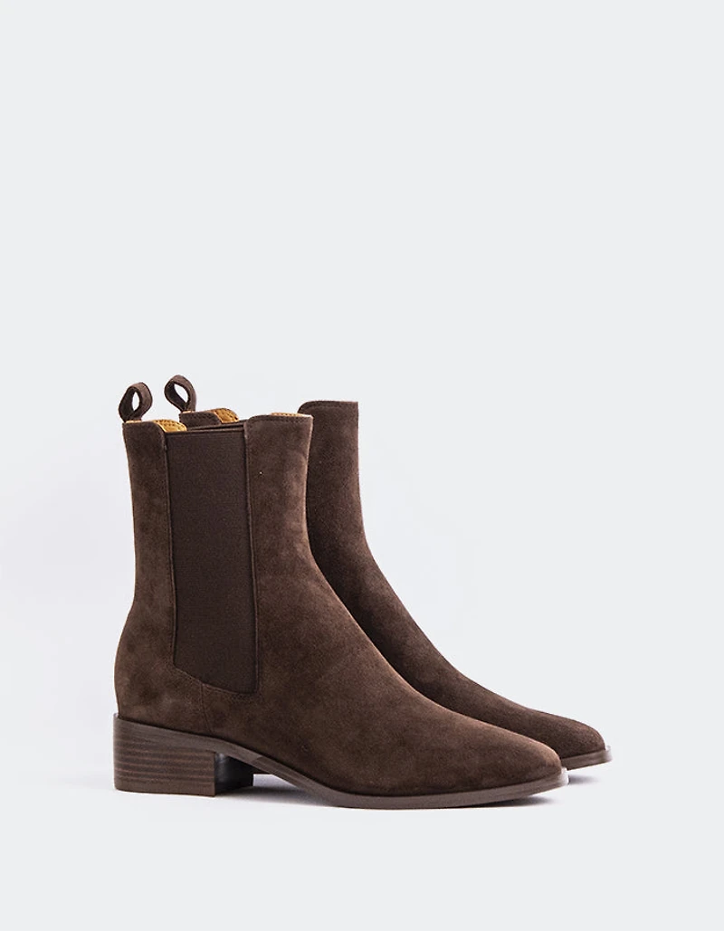 Upala Brown Suede