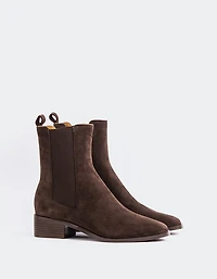 Upala Brown Suede