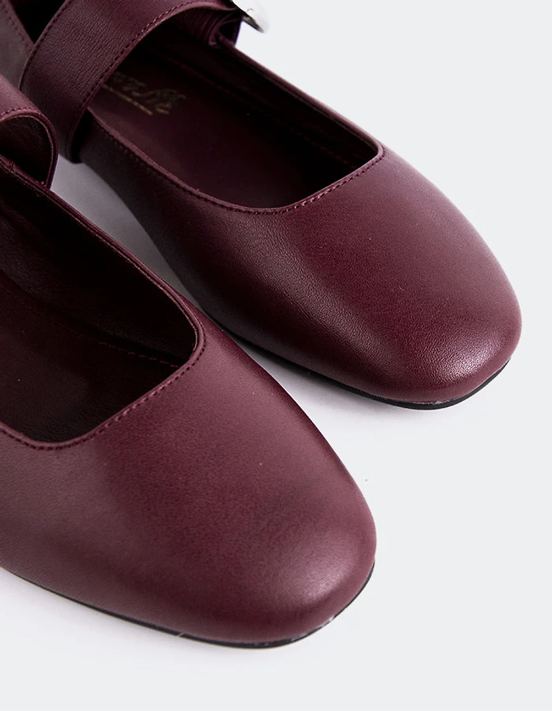 Vady Burgundy Leather