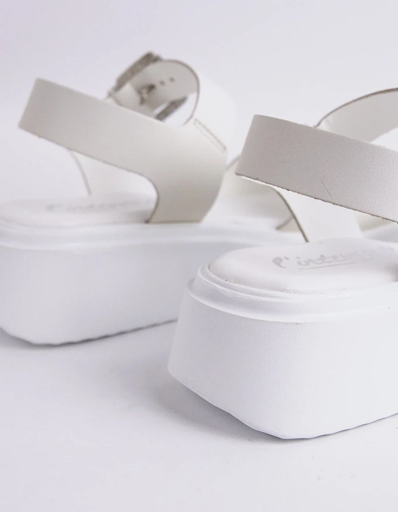 Varvara White Leather