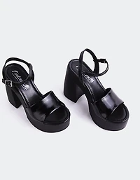 Veria Black Naplack