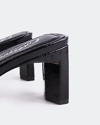 Visalia Black Naplack