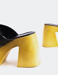 Vyronas Black Leather