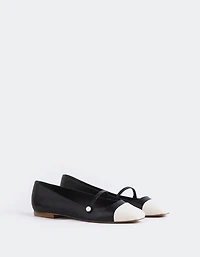 Yarrow Off Wht.Black Leather