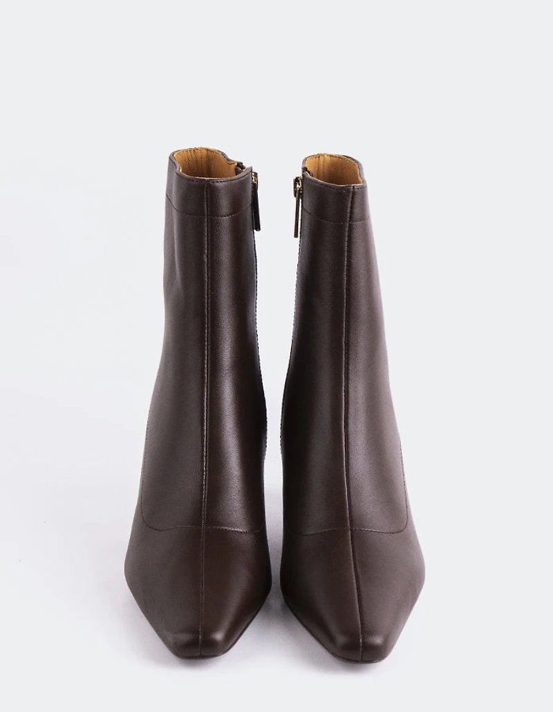 Zarcero Brown Leather