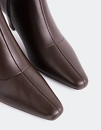 Zarcero Brown Leather