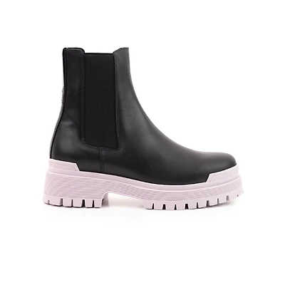 Kirby Black Leather/Lilac Sole