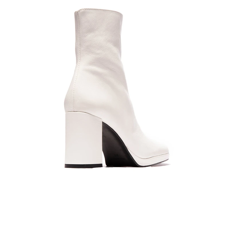 Malpas White Leather