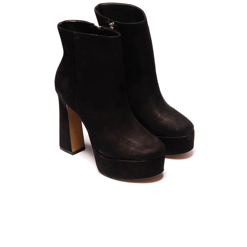 Ria Black Nubuck