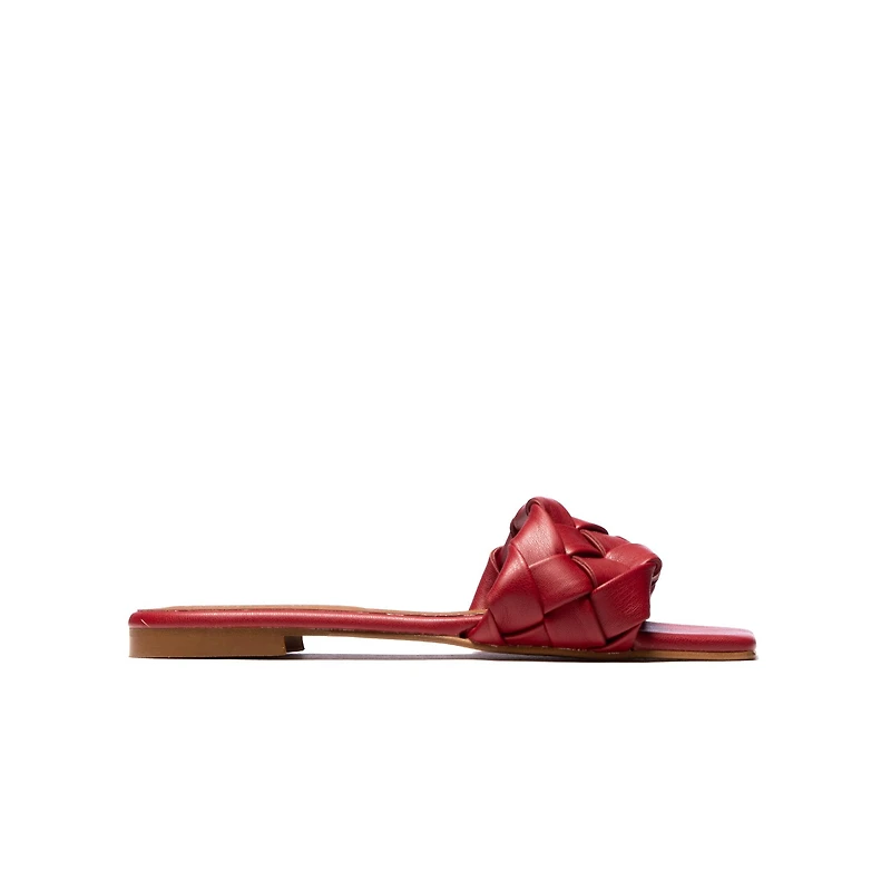 Ioanna Red