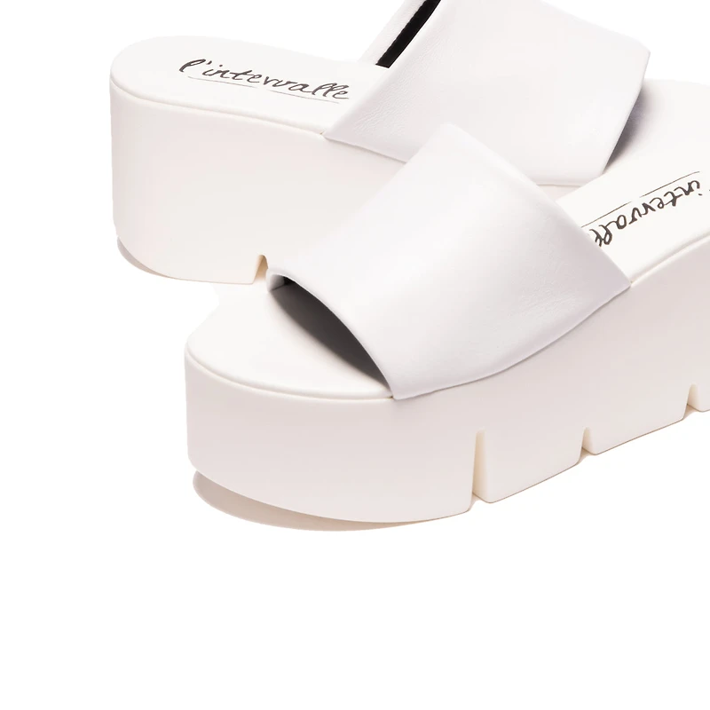 Jaya White Leather