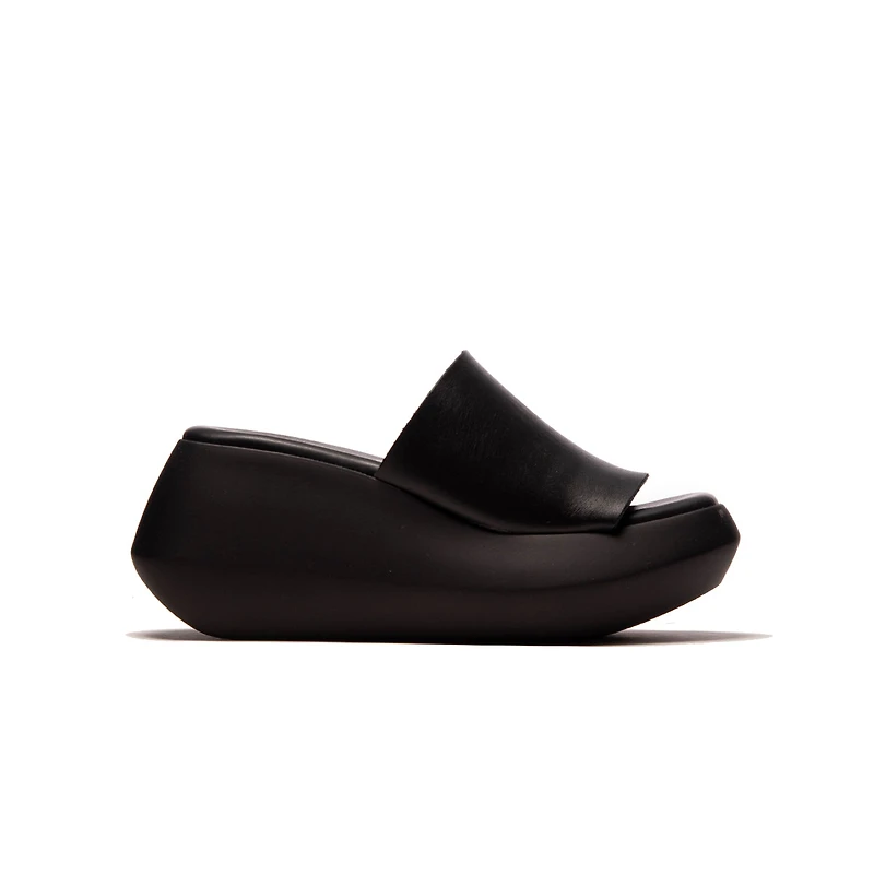 Dayo Black Leather