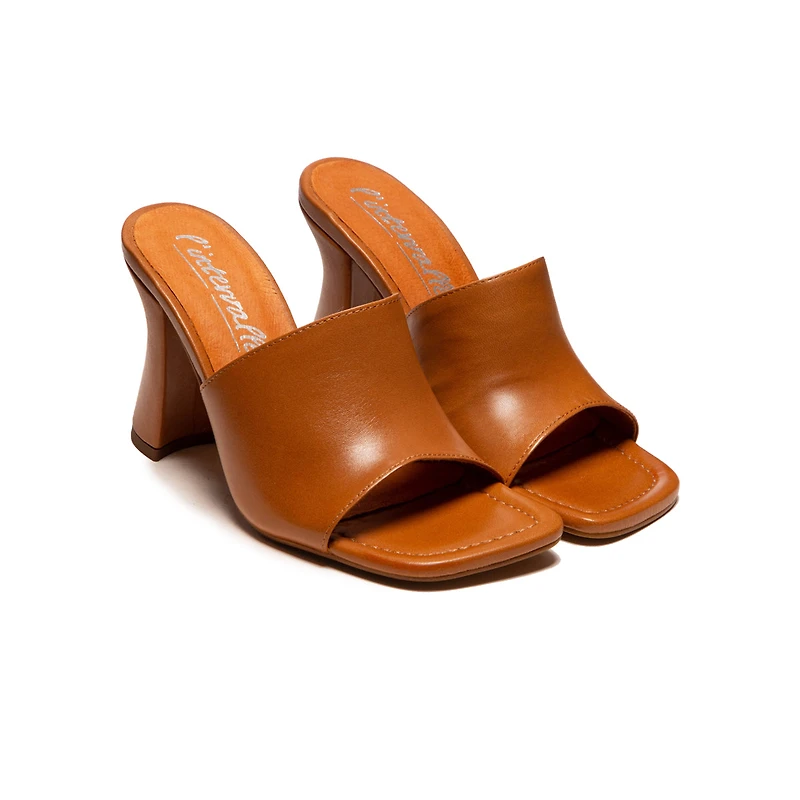 Symi Tan Leather