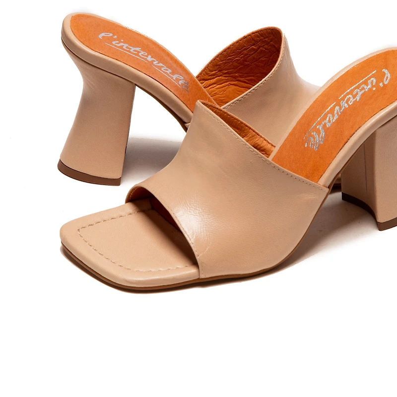 Symi Sand Leather