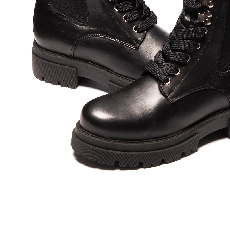 Jarry Black Leather