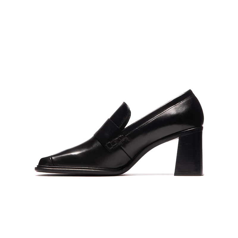 Macduff Black Leather