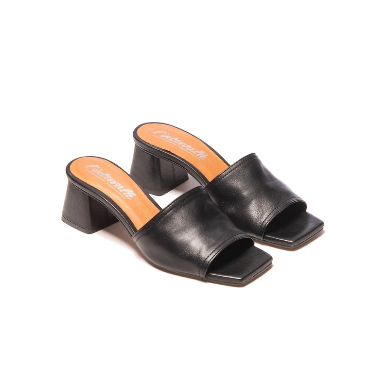 Kenya Black Leather