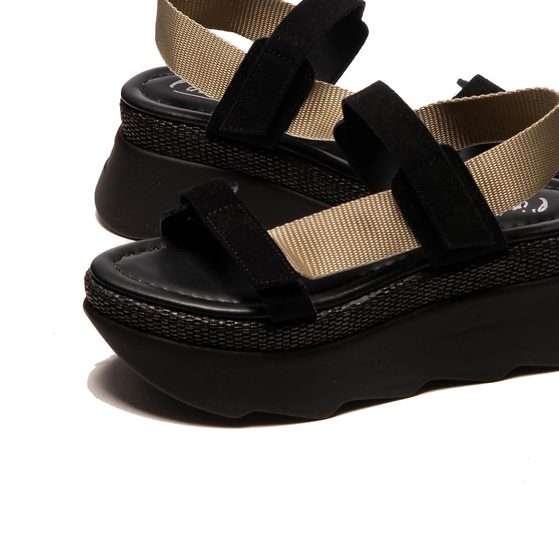 Petal Black Leather