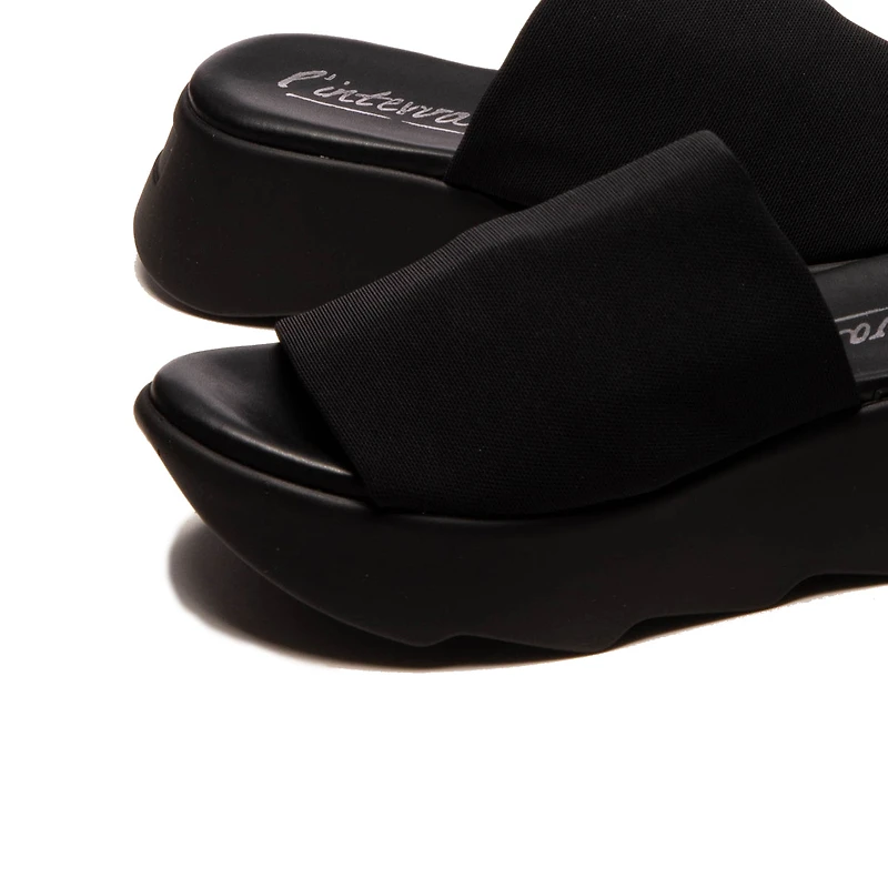 Olea Black Lycra