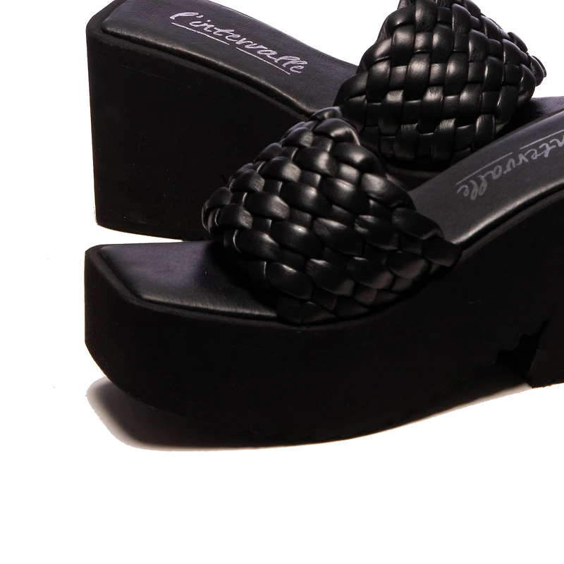 Miri Black Braid
