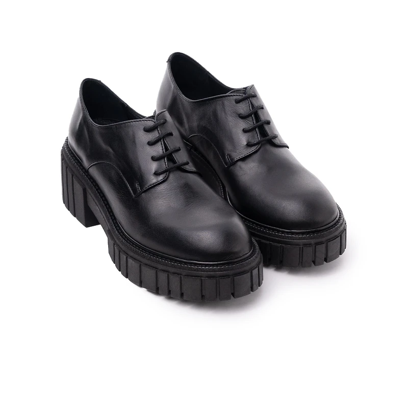 Willington Black Leather
