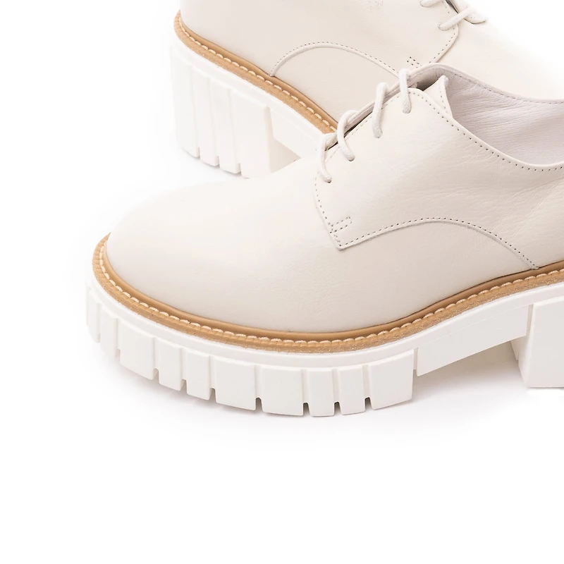 Willington Off White Leather