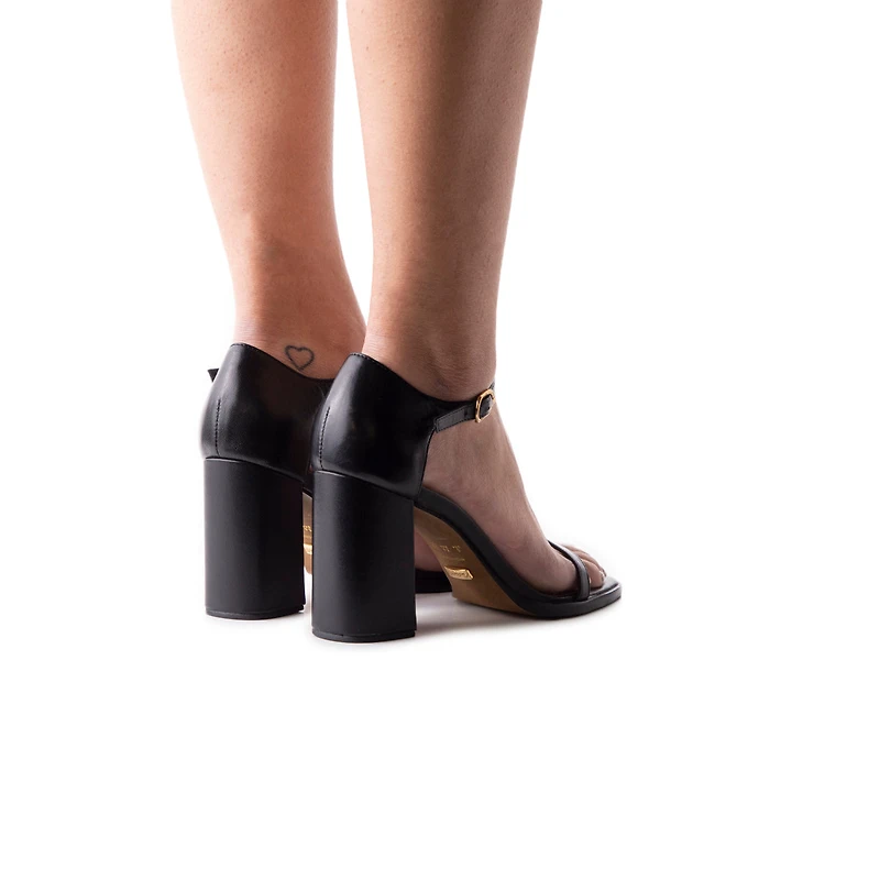 Moscato Black Leather