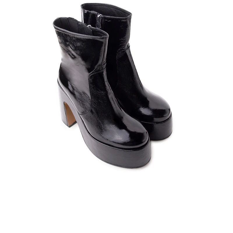 Daze Black Leather