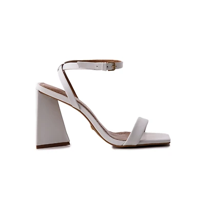 Sauvignon White Leather