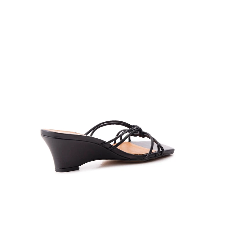 Nidia Black Leather