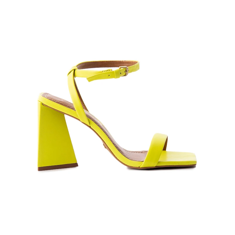 Sauvignon Yellow Leather