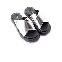 Oda Silver Leather