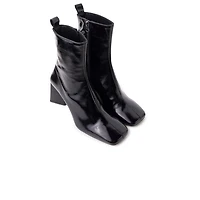 Mannedorf Black Leather